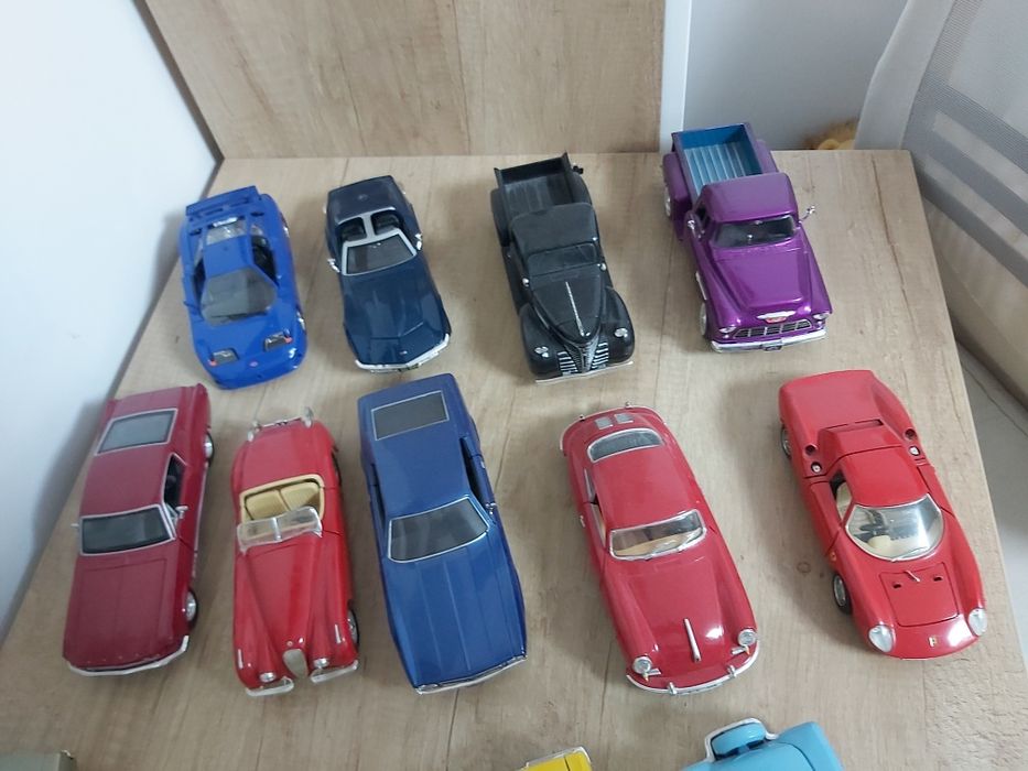 Machete masini de colectie