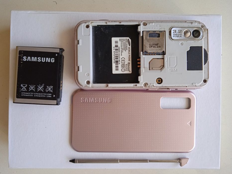 Сотовый телефон Samsung