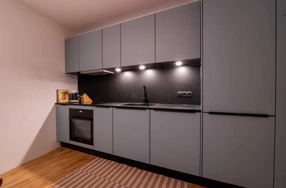 Дава се под наем Двустаен апартамент в Пловдив, Кючук Париж - 53 кв.м за 270.3 € - Снимка #2