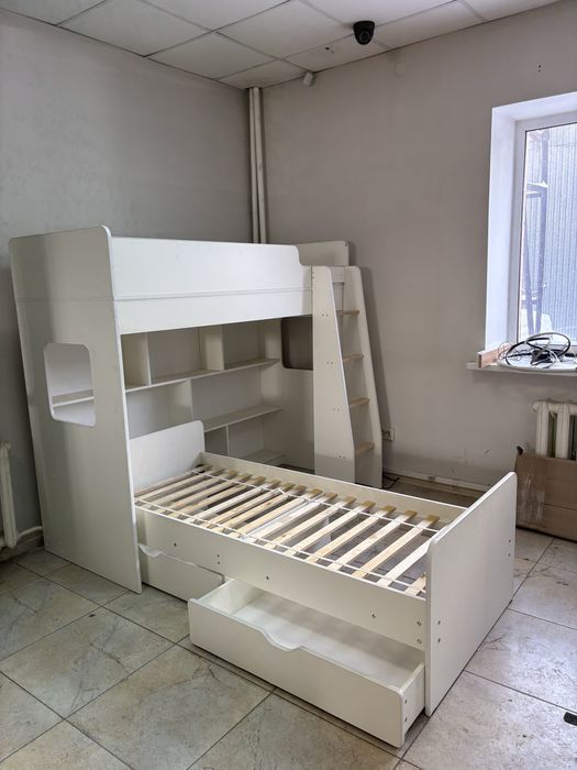Детская кровать двухяростная