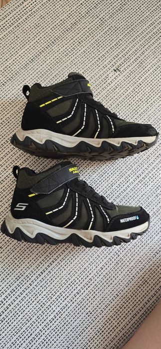 Ghete impermeabile Skechers 31