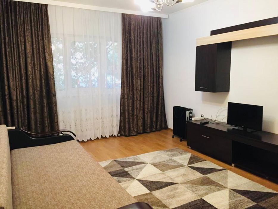 Proprietar, inchiriez Ap 2 Cam, zona Anda