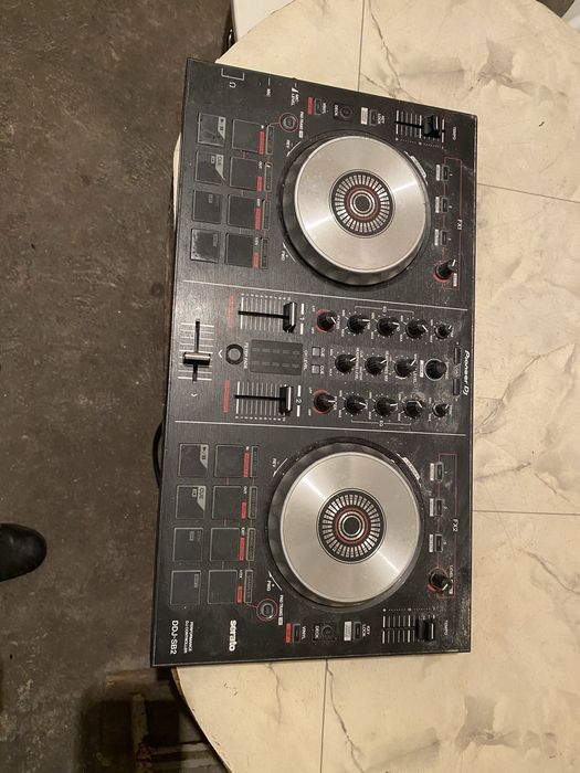 Pioneer DDJ-SB2 DJ контролер