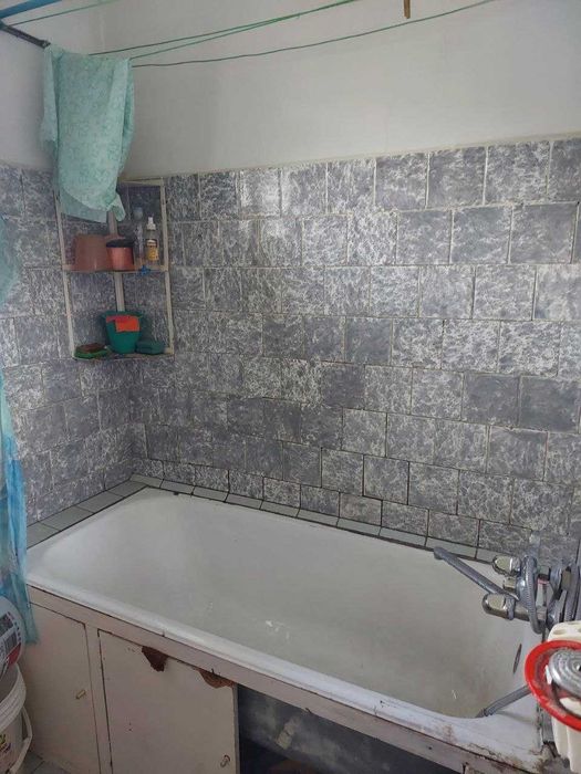 Продается своя 3/3/4 квартира