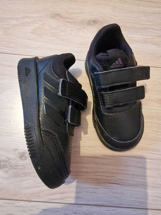 Нови Adidas детски обувки