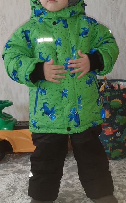 Продам зимний костюм на мальчика