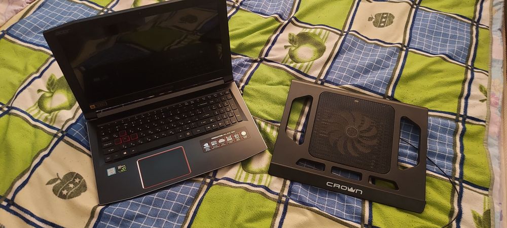 Ноутбук б/у Predator