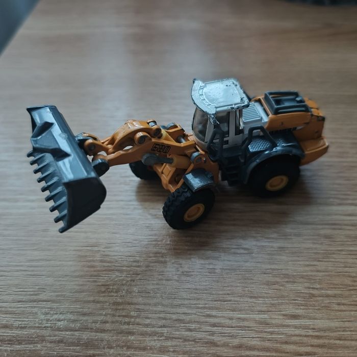 Excavator de colectie metalic