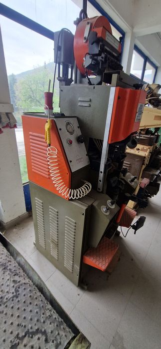 Машини и оборудване за обувна фабрика