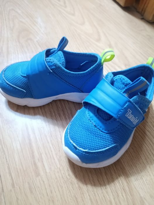 Продам кросовки детские