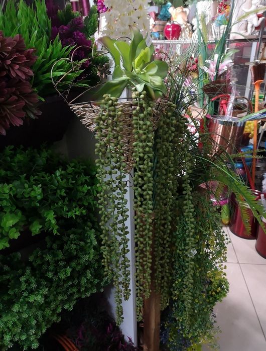 Искусственая трава, сухоцветы