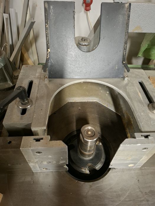 Masina industriala de frezat MARTIN T25 cu diverse accesorii