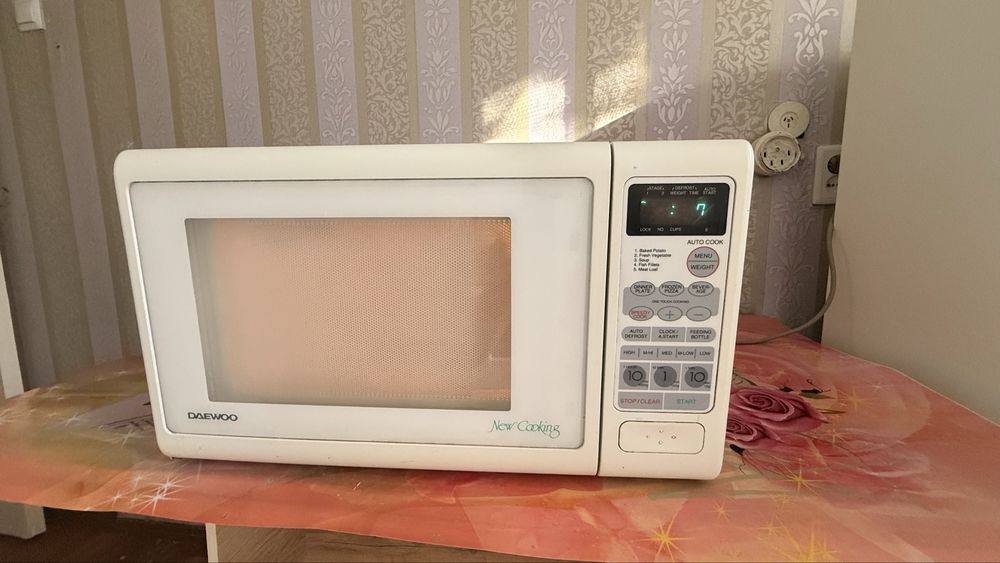 Продается микроволновая печь