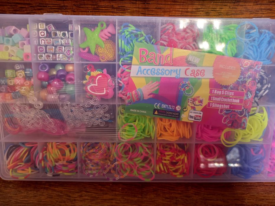 Kit complet elastice impletituri. Loom bands. 950 buc. Sigilat!