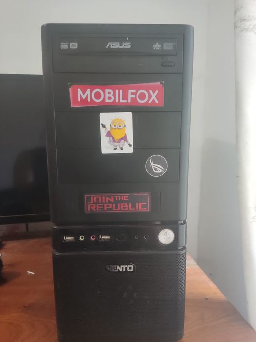Vand urgent PC cu 16GB Ram DDR3 si GTX 1050 Ti