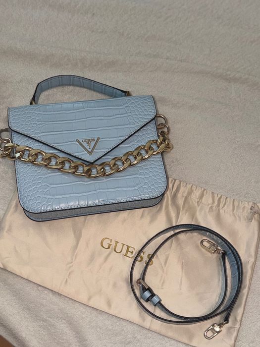 Дамска чанта GUESS