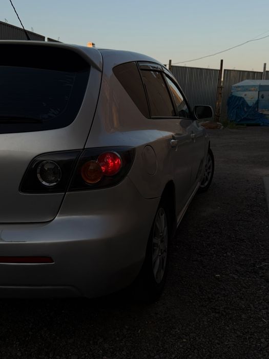 Мазда 3 2003г в хорошем состояний