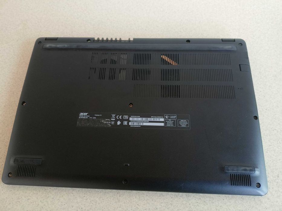 Laptop Acer EX215 disp 15,6 proc I3-8130u ram 8 ddr4 SSD Baterie 2:30H