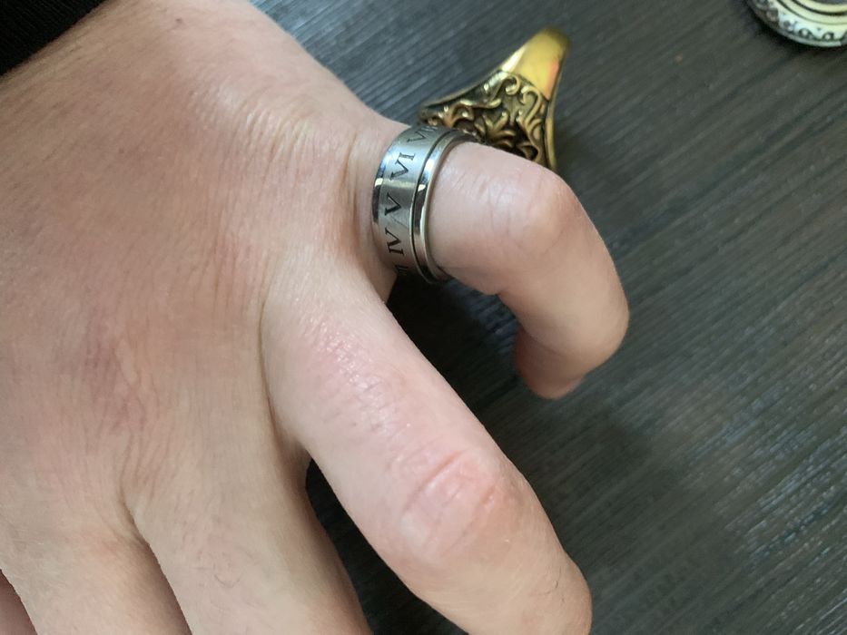 Кольца, бижутерия.