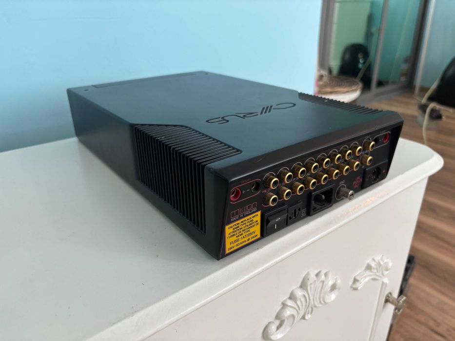 CYRUS Усилвател и Компакт диск