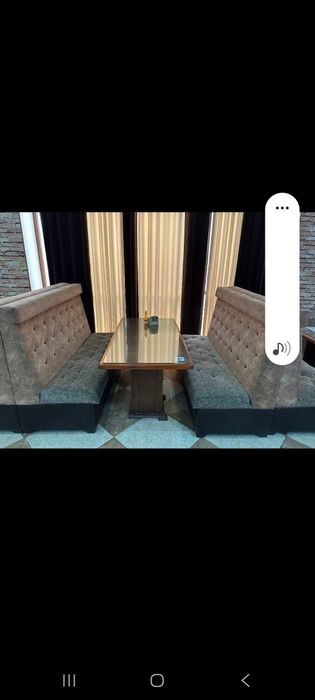 Стол и стуля , диван и стол для кафе , рестаран