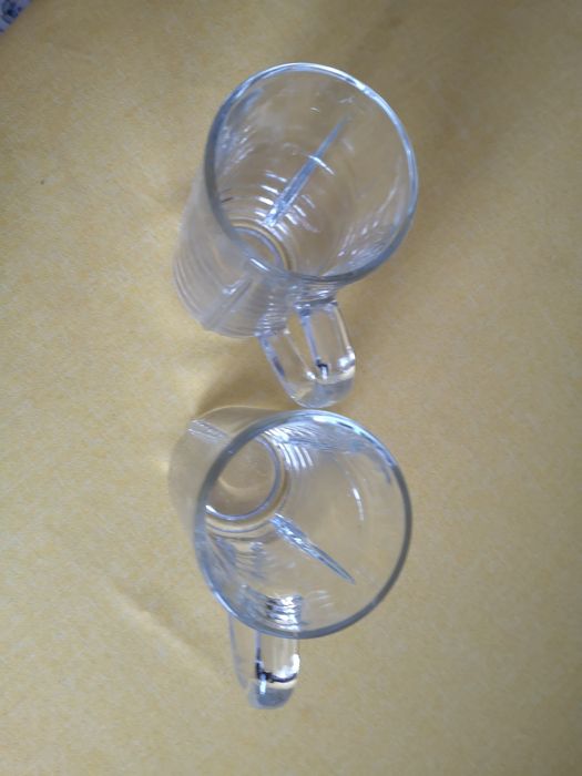 Продавам чаши за бира