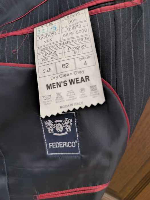 Костюм мужской..