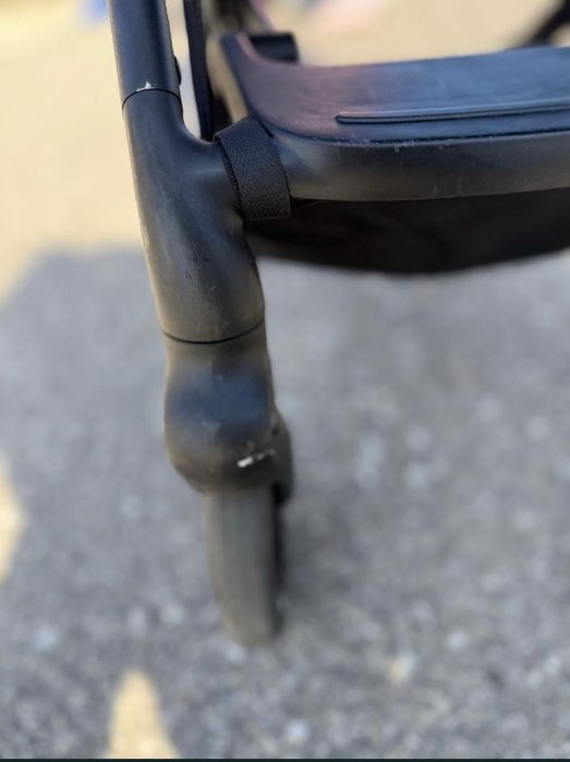 Cybex  Gold beezy black