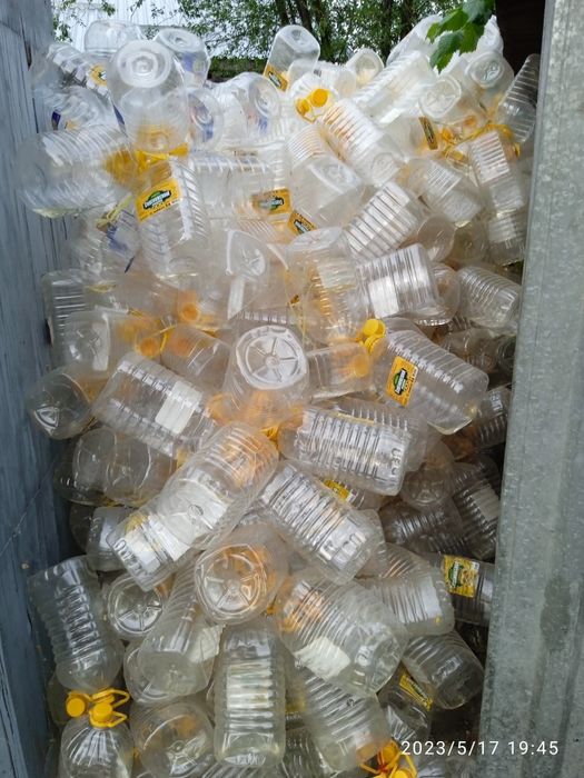 Пятилитровые баклажки б- у