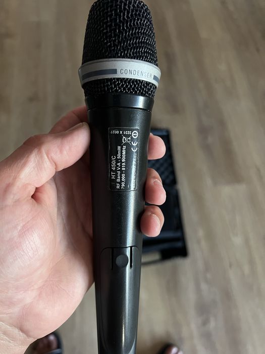 AKG sr450 безжичен мокрофон