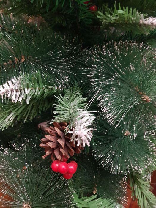 Елка искусственная