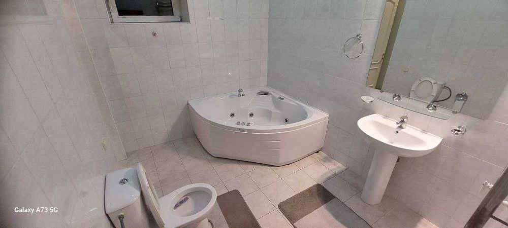 Сдается квартира 4/5/5.Габус.Общие площадь 240 кв.м,  ул. С. Азимова