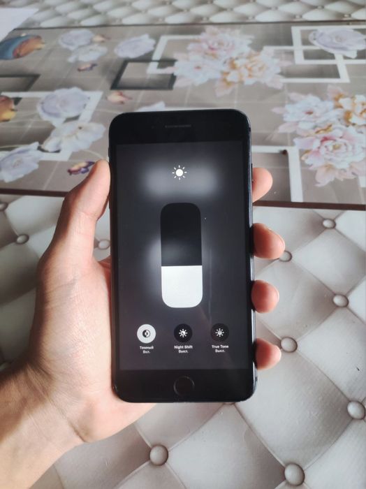 Iphone 8 plus holati zor