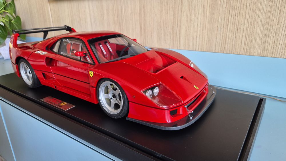 Ferrari F40 Competizione 1/8