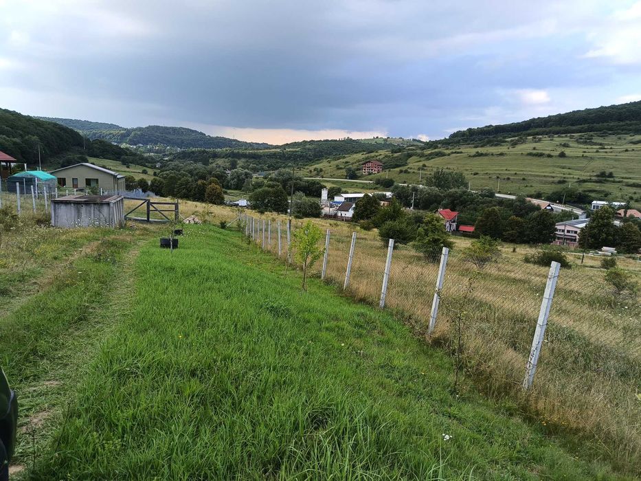 Vand teren foarte aproape de  Cluj