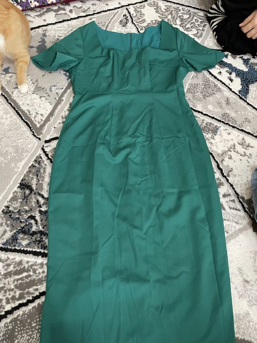 Одежды, платья даром