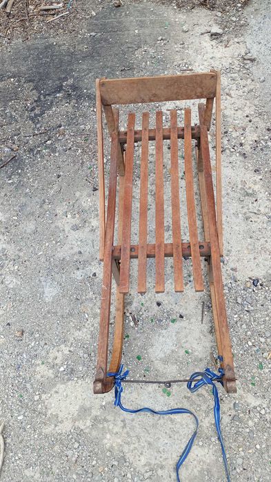 Две много запазени пластмасови шейни