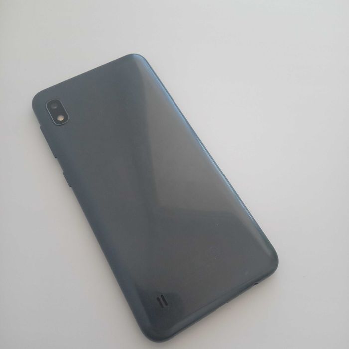 Samsung a10 в идеальном состоянии