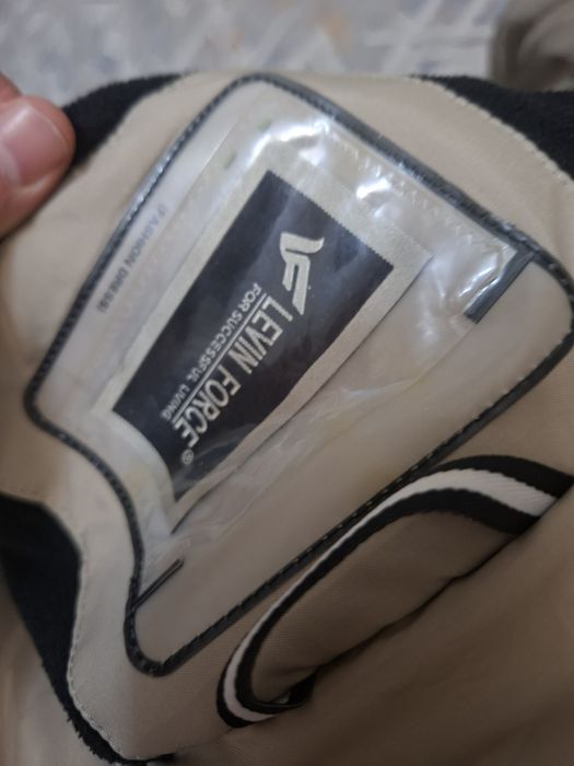 Куртка  на подростков девочек, можно женщинам