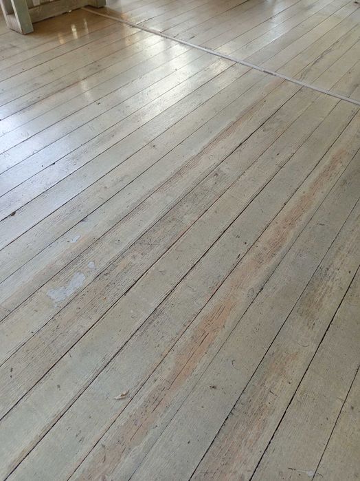 Масивен дървен навес