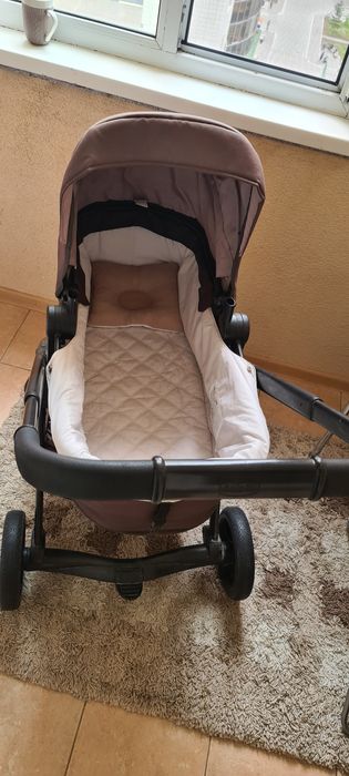 Продам коляску Chicco