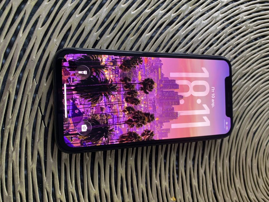 Продам iPhone 11 Pro