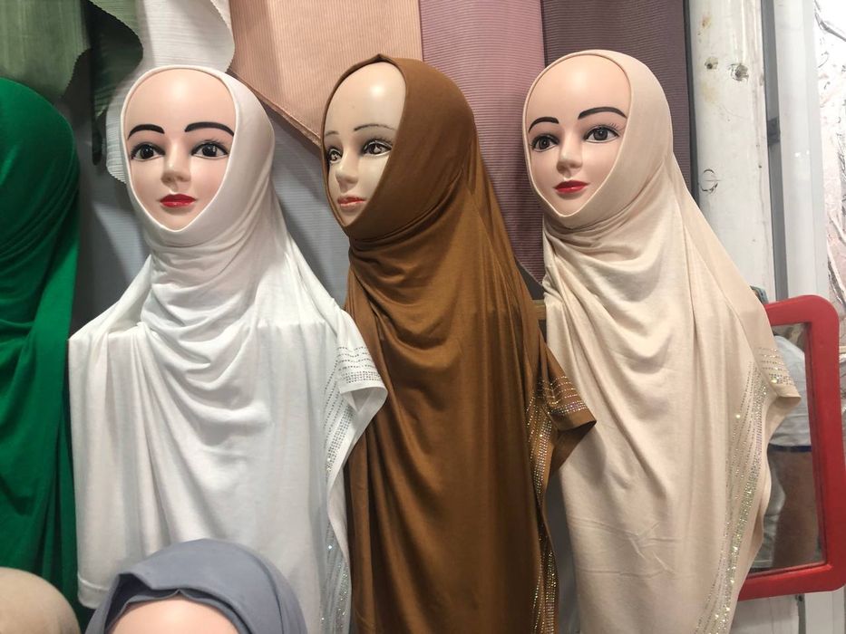 Hijobli uchun ro'mol