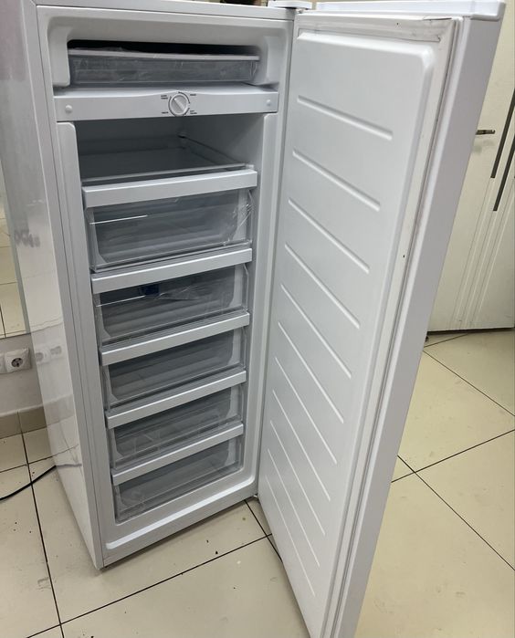 Продам морозильник