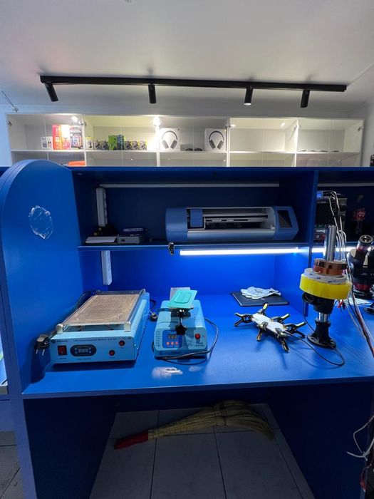 Продам стол ресепшен для ремонта