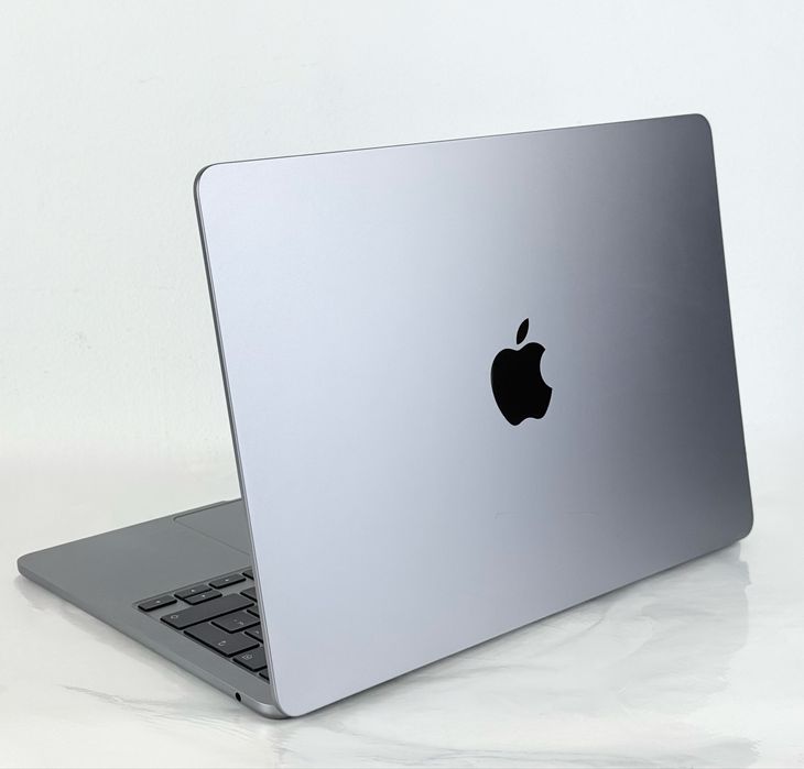 Apple MacBook Air 13 M2 16RAM 1ТB Space Gray 90% Батерия! Гаранция!