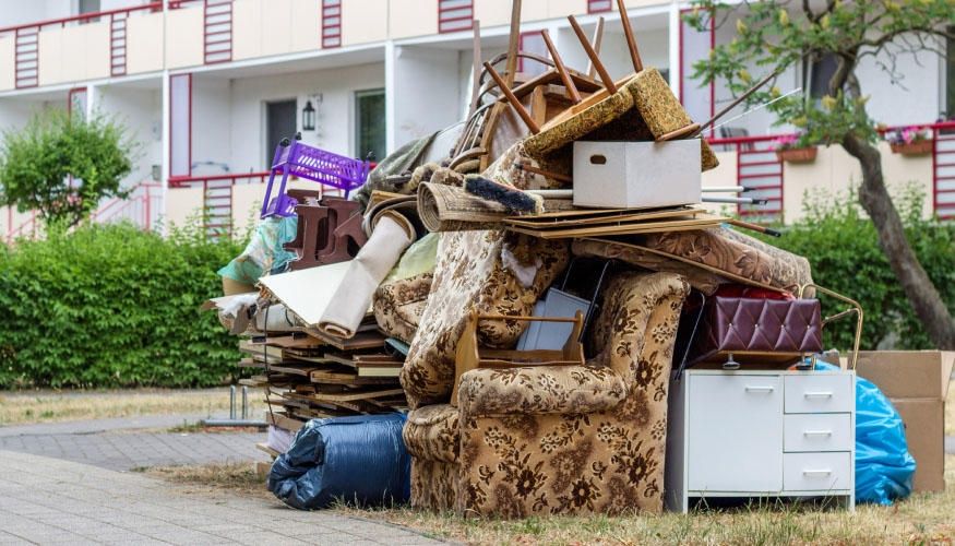 Echipă Serioasă Demolări Curățenie Montaj  Depozitare