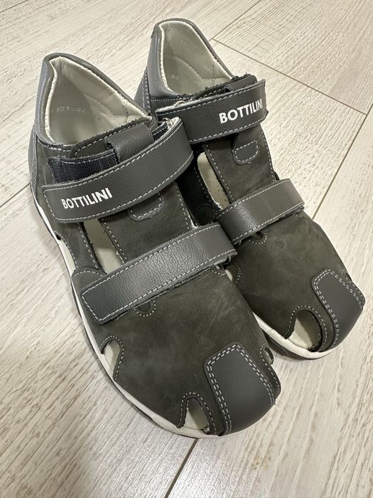 Продам сандали Bottilini 33 размер