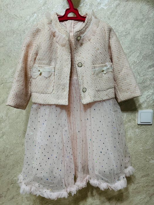 Продам 3 платья для девочек