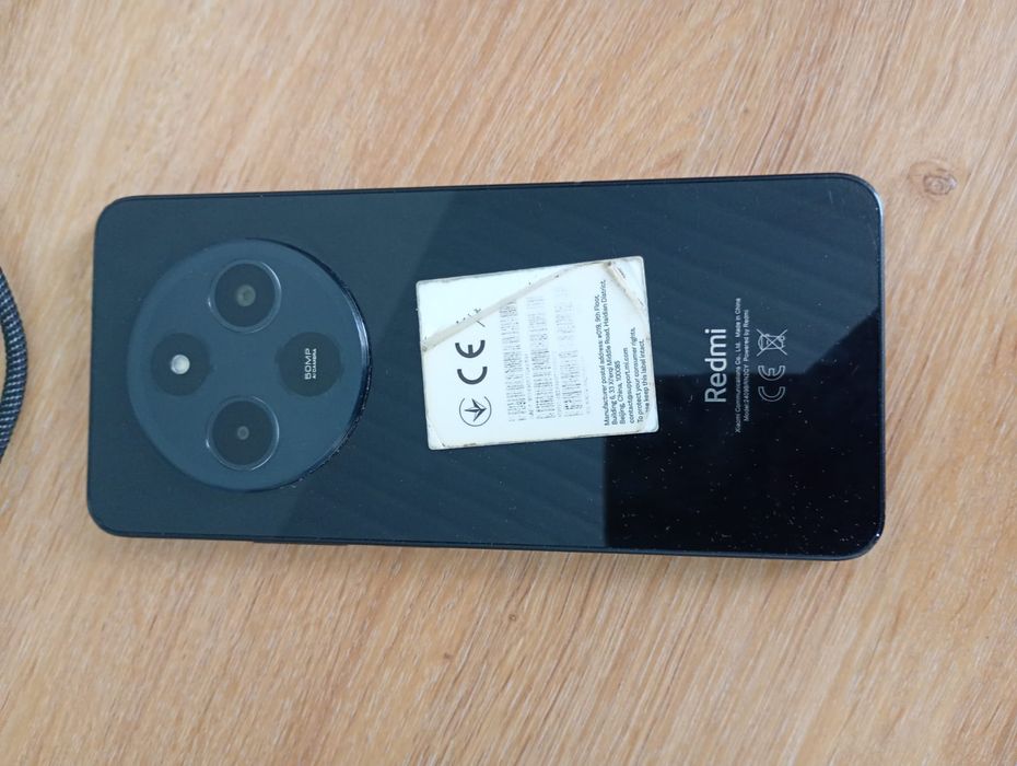 Telefonul redmi foarte bun 14c  ține bateria foarte mult funcțional 10